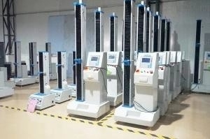 디지털 충돌 인장 시험기는 (정착물을 포함하여) 1000 밀리미터를 스트로우크합니다